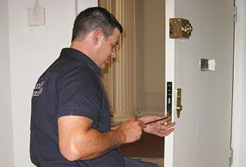 Logan Locksmith Shop Cortez, FL 941-237-3197 - Expert-20Locksmith